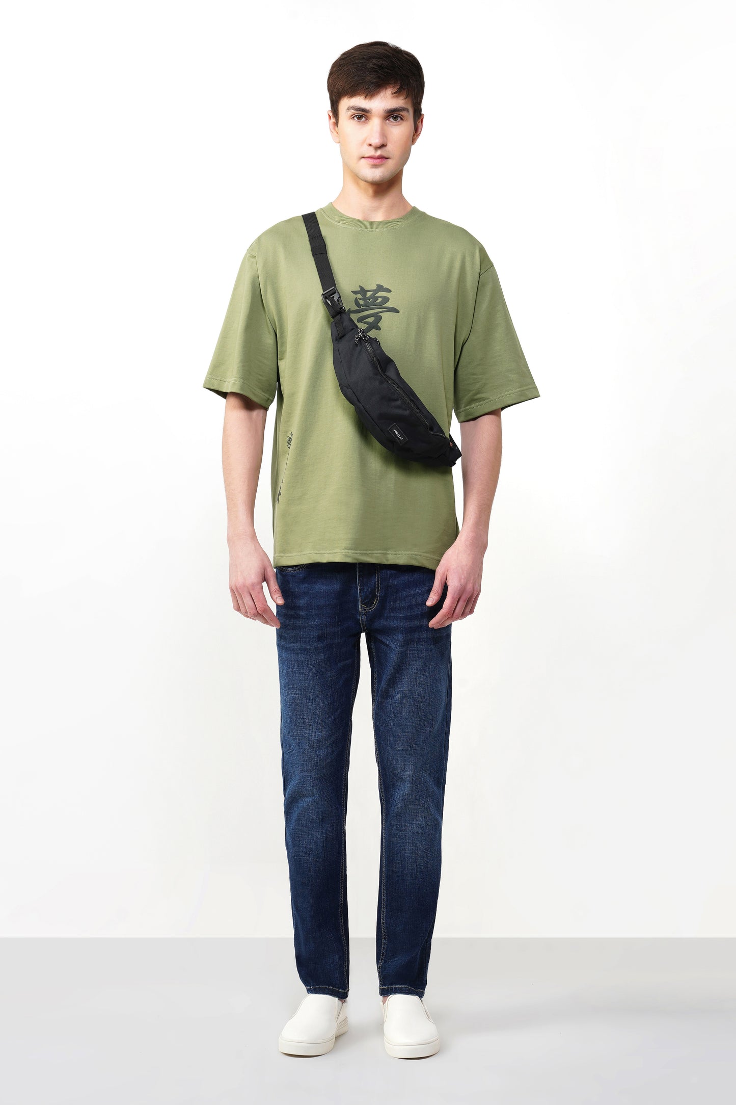 SLIM FIT JEANS